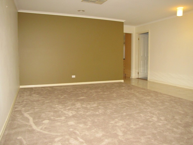 4 Fuschia Grove, South Morang VIC 3752