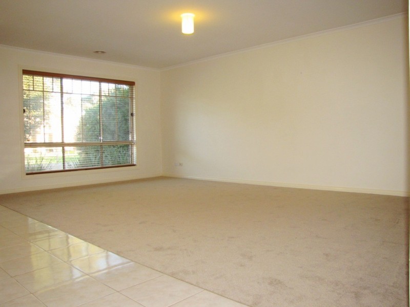 4 Fuschia Grove, South Morang VIC 3752