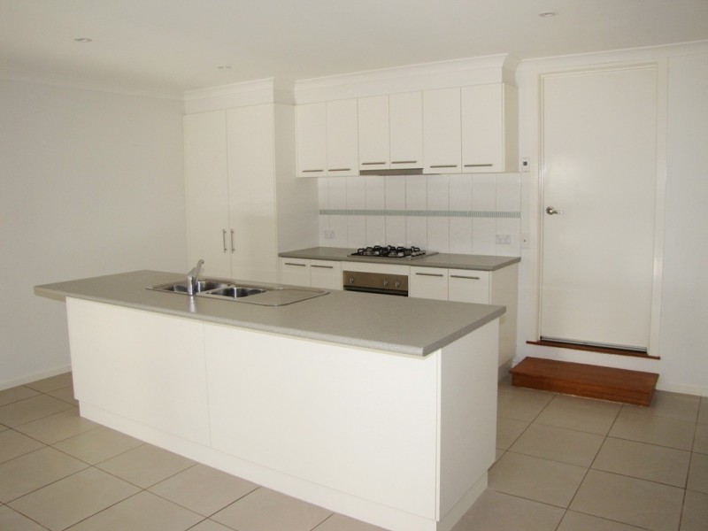 16 Faithful Way, Doreen VIC 3754