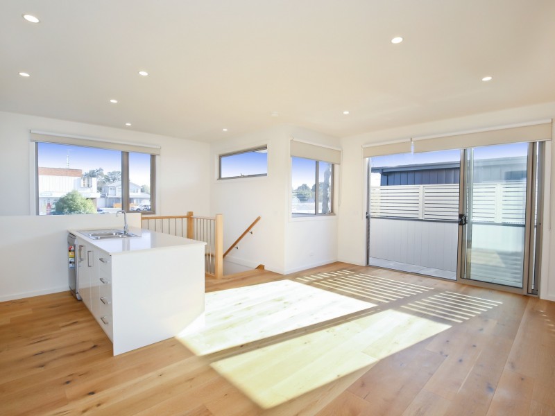 Unit 8/90 – 92 Watsonia Road, Watsonia VIC 3087