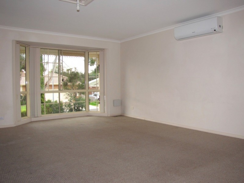 3 Kiernan Close, Mill Park VIC 3082