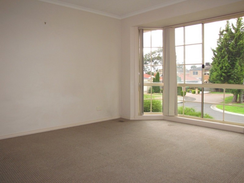 3 Kiernan Close, Mill Park VIC 3082