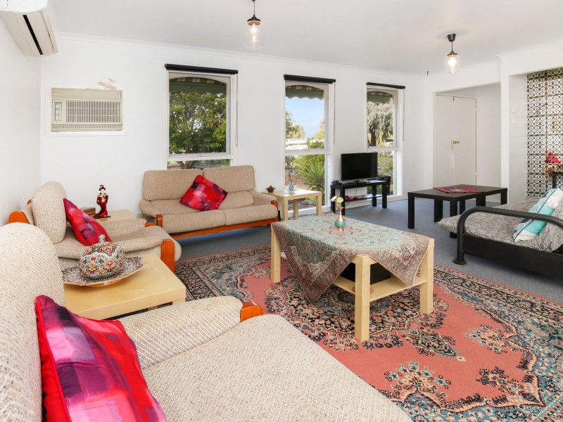 9 Higgs Avenue, Mill Park VIC 3082