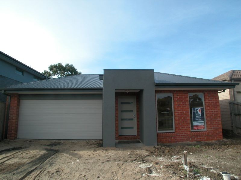 54 Grange Drive, South Morang VIC 3752