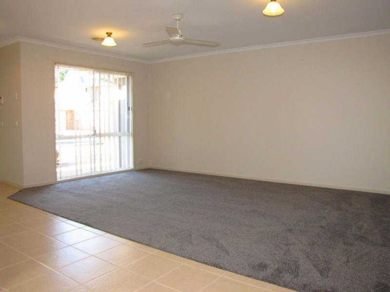 3 The Breezewater, Sanctuary Lakes VIC 3030