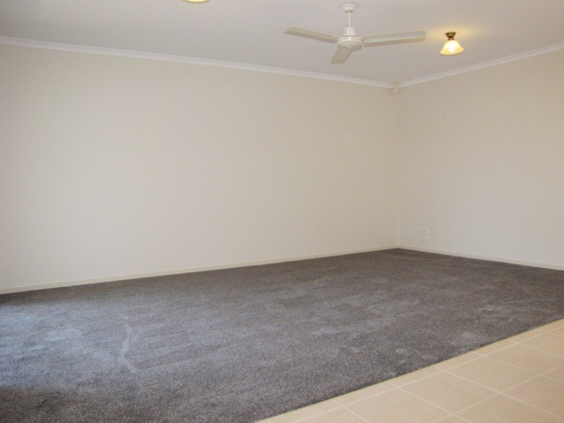 3 The Breezewater, Sanctuary Lakes VIC 3030