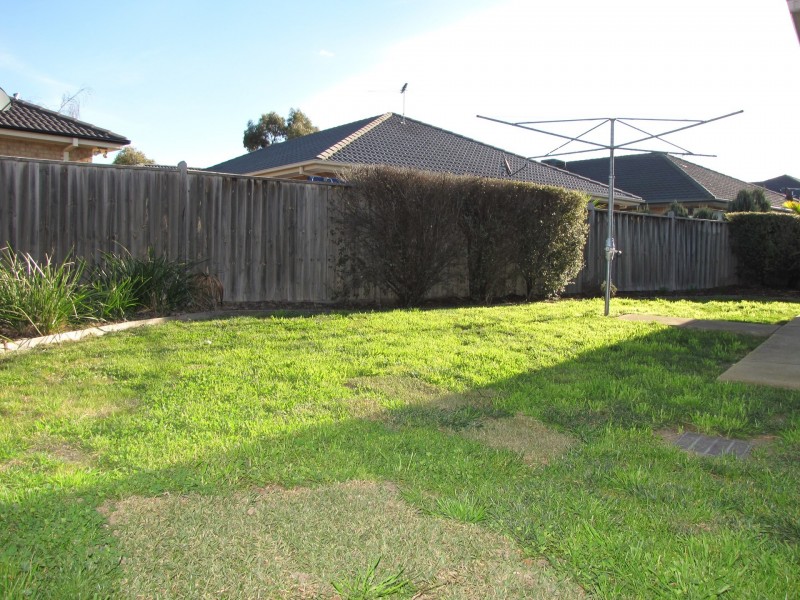 3 The Breezewater, Sanctuary Lakes VIC 3030