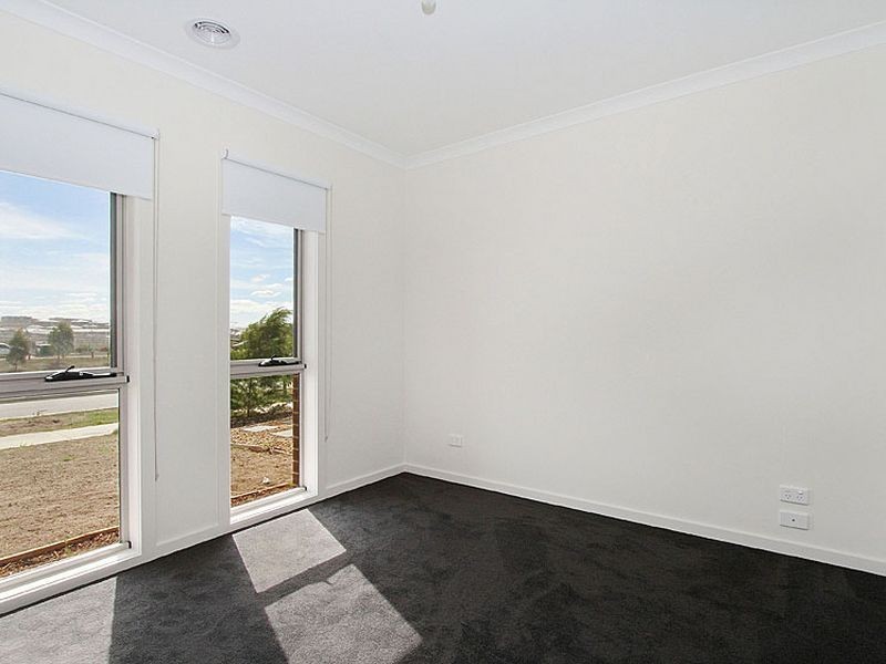 43 Hollaway Drive, Mernda VIC 3754