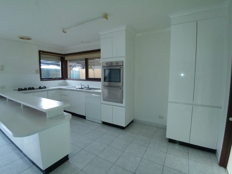 16 Cabernet Crescent, Bundoora VIC 3083