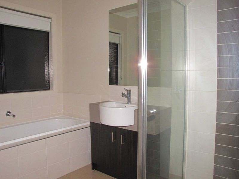 77 Pearsons Road, Mernda VIC 3754