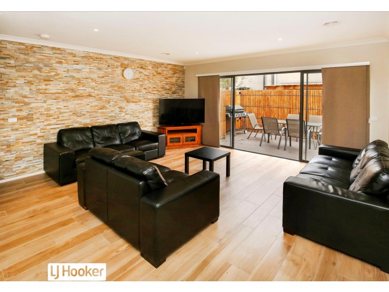 10 Pin Oak Mews, Epping VIC 3076