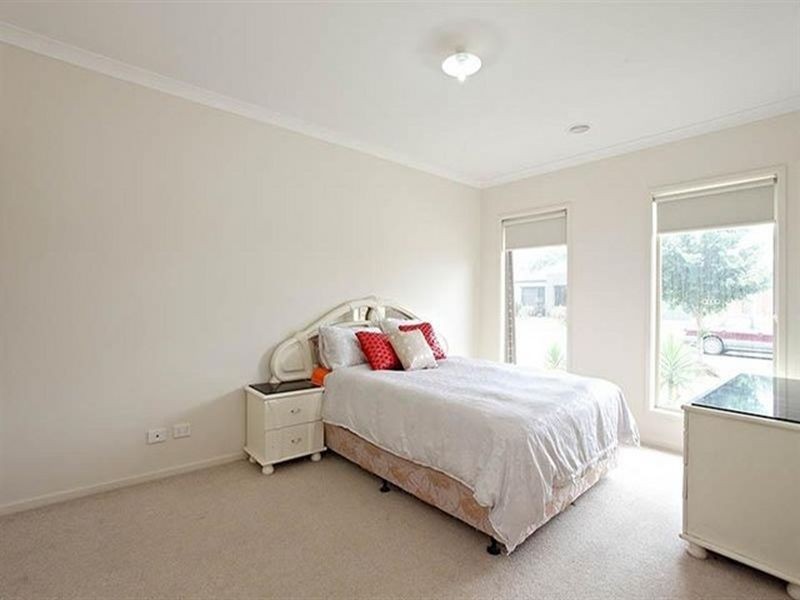 4 Larnook Place, South Morang VIC 3752