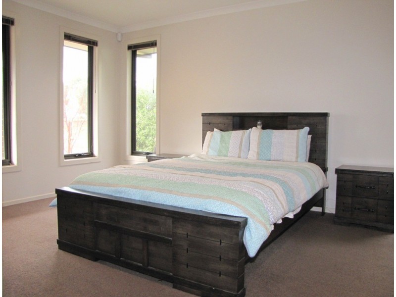 1 Arum Walk, Mernda VIC 3754