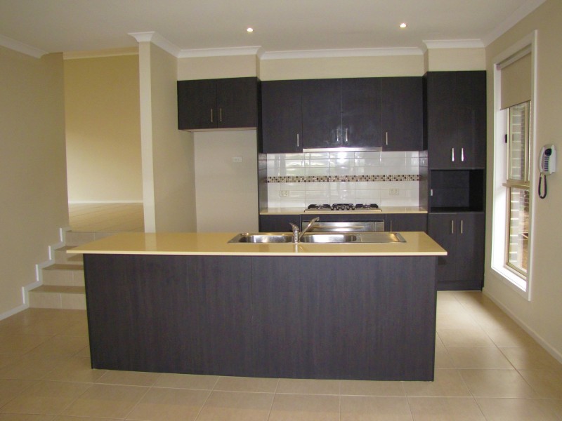 5 Coulthard Crescent, Doreen VIC 3754