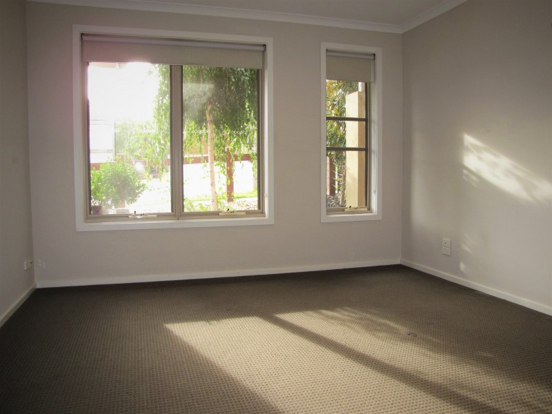 5 Coulthard Crescent, Doreen VIC 3754