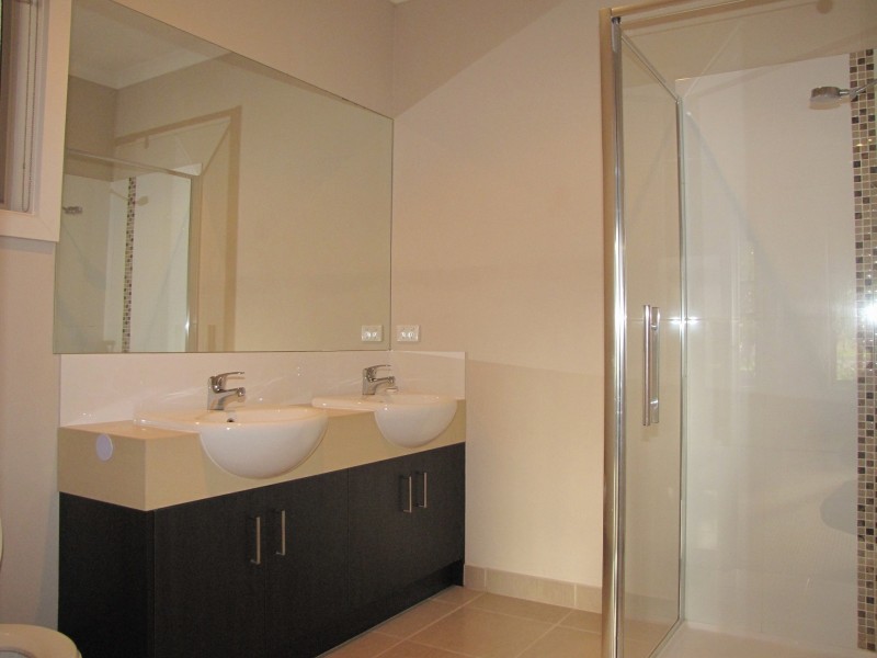 5 Coulthard Crescent, Doreen VIC 3754