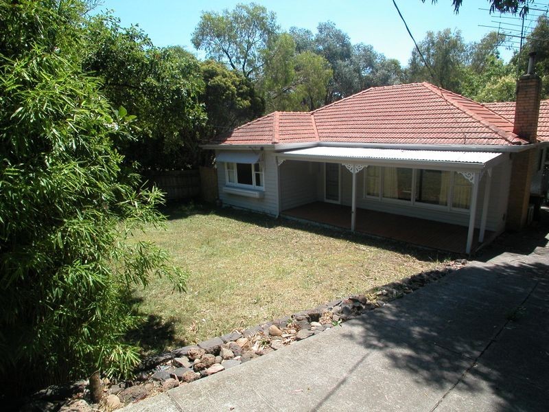 166 Grimshaw Street, Greensborough VIC 3088