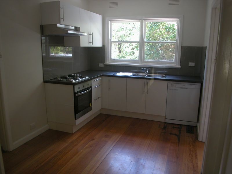 166 Grimshaw Street, Greensborough VIC 3088