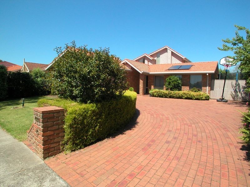 29 Mirbelia Crescent, Mill Park VIC 3082