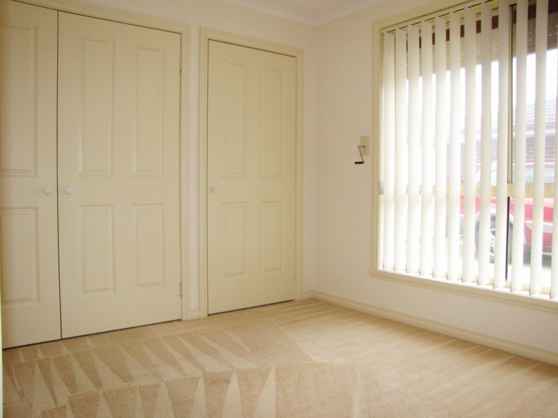 2/7 Sydney Crescent, Lalor VIC 3075