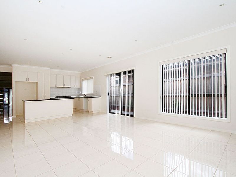 72 Tuross Crescent, South Morang VIC 3752