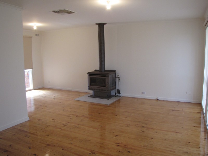 5 Karen Court, Mill Park VIC 3082