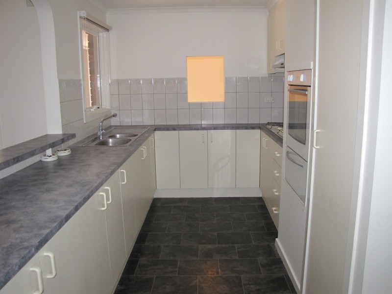 5 Karen Court, Mill Park VIC 3082