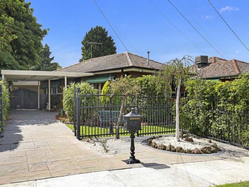 6 McGlynn Avenue, South Morang VIC 3752