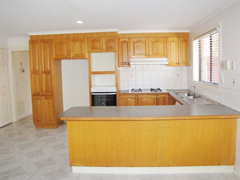 34 Bowman Drive, Mill Park VIC 3082