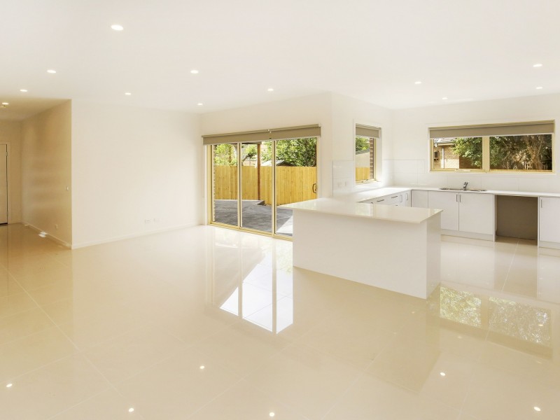 11 McGlynn Avenue, South Morang VIC 3752