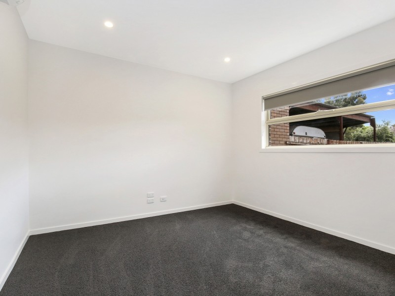 11 McGlynn Avenue, South Morang VIC 3752