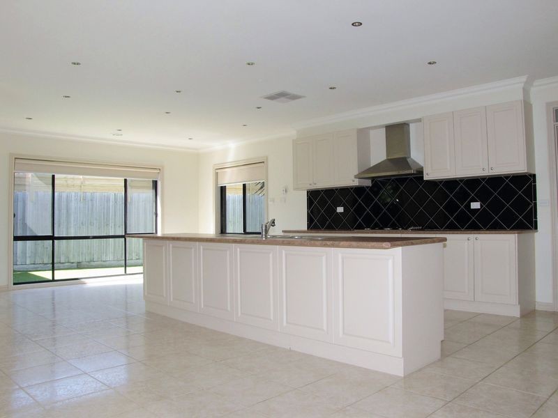 9 Junor Court, South Morang VIC 3752