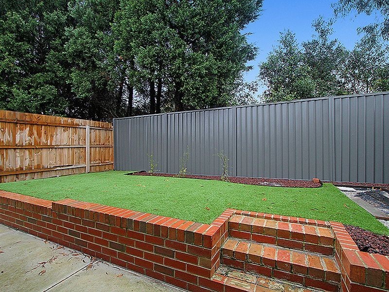 22a McLaughlin Crescent, Mill Park VIC 3082