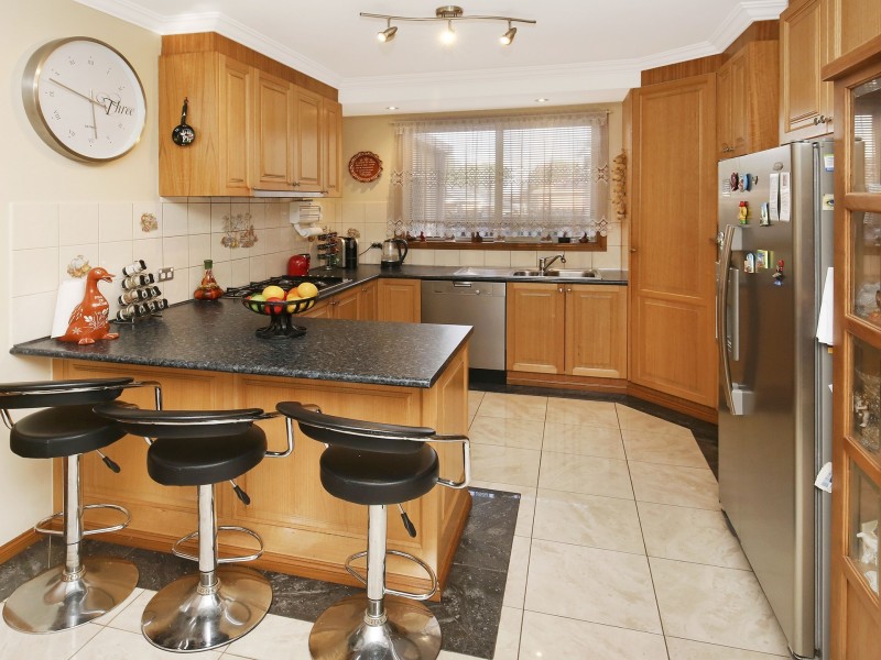 18 The Green, Mill Park VIC 3082