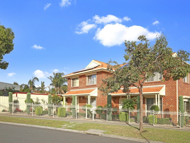 18 The Green, Mill Park VIC 3082