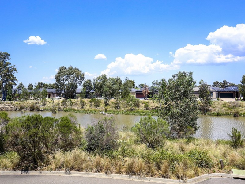 24 Maahu Amble, Mernda VIC 3754