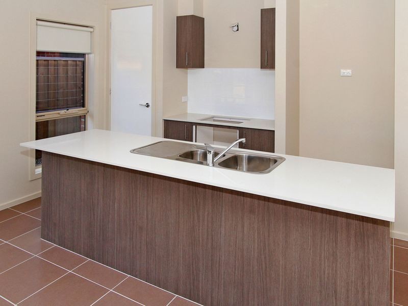 30 Atarhi Parade, Lalor VIC 3075