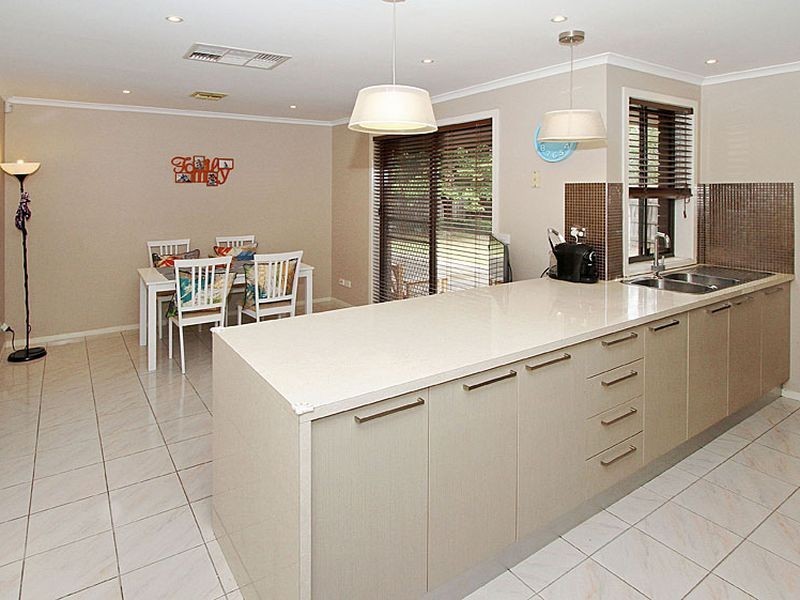 7 Lamina Avenue, Mill Park VIC 3082