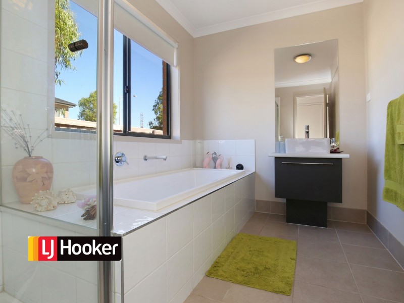 23 Fitzwilliam Drive, Doreen VIC 3754