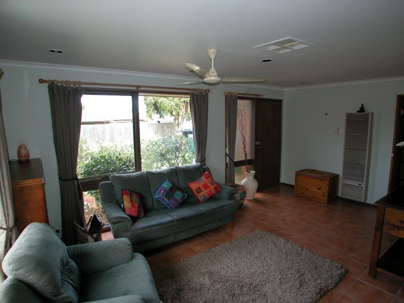 11 Buckland Crescent, Epping VIC 3076