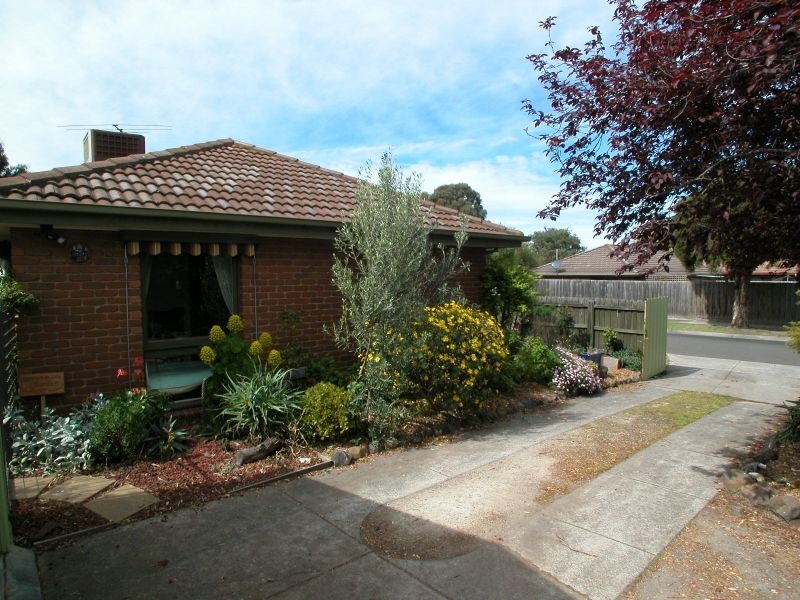 11 Buckland Crescent, Epping VIC 3076