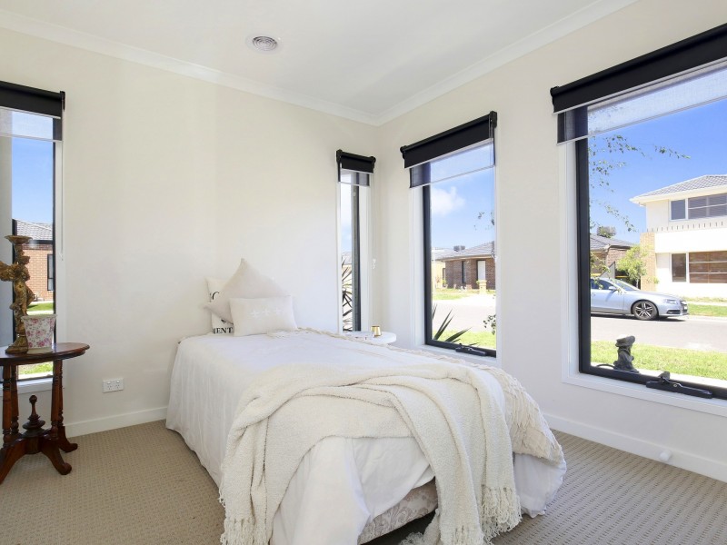 15 Rockgarden Way, Wollert VIC 3750