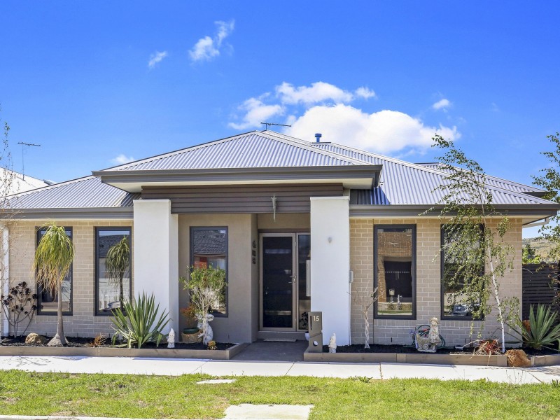 15 Rockgarden Way, Wollert VIC 3750