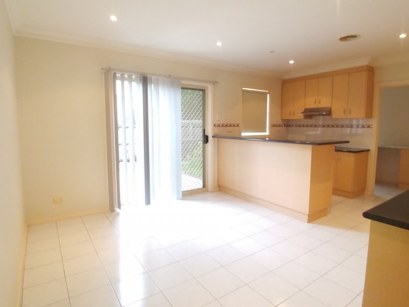 4/4 Rivergum Drive, Mill Park VIC 3082