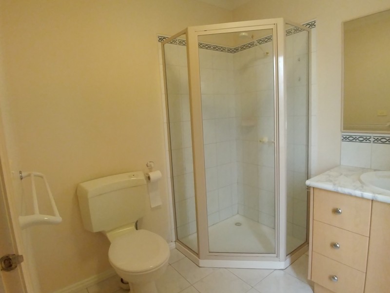 4/4 Rivergum Drive, Mill Park VIC 3082