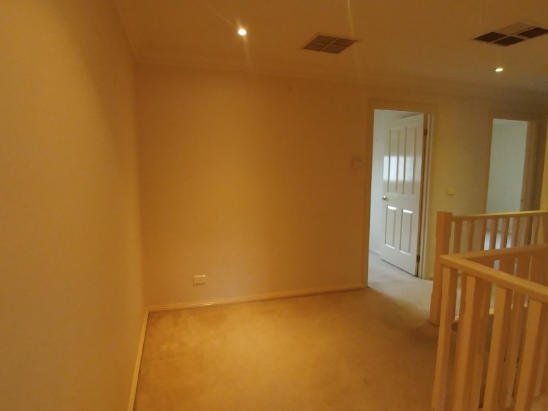 4/4 Rivergum Drive, Mill Park VIC 3082