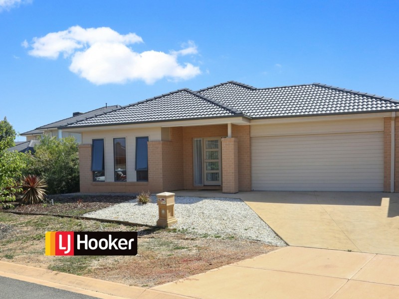6 Coracle Drive, Sanctuary Lakes VIC 3030