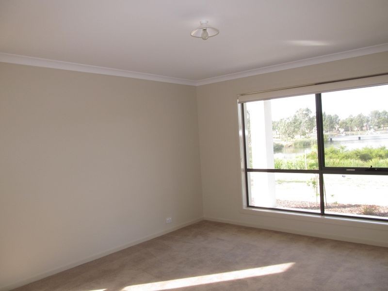 27 Courthouse Walk, Doreen VIC 3754