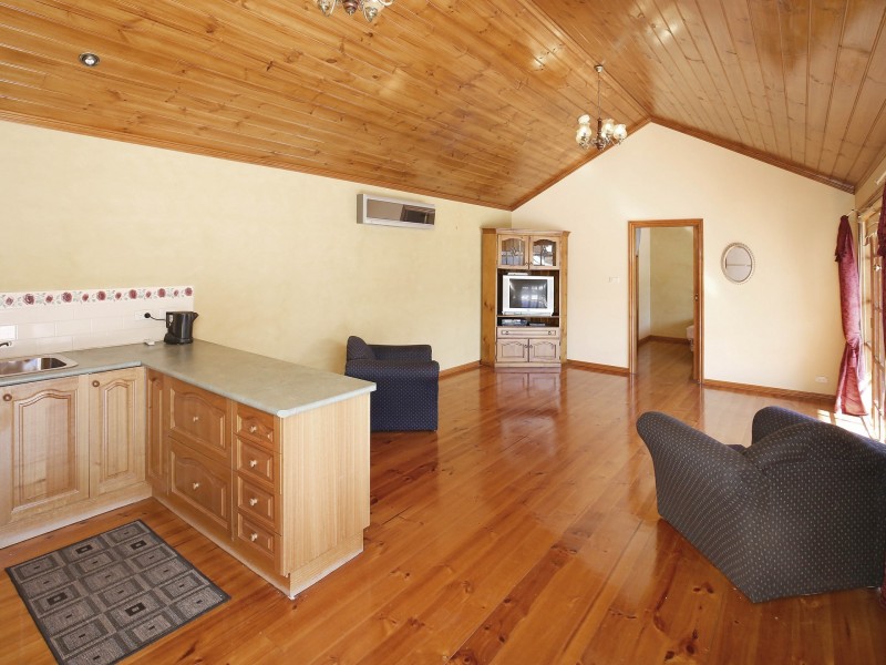 6 Laurina Turn, Mill Park VIC 3082