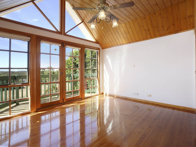 6 Laurina Turn, Mill Park VIC 3082